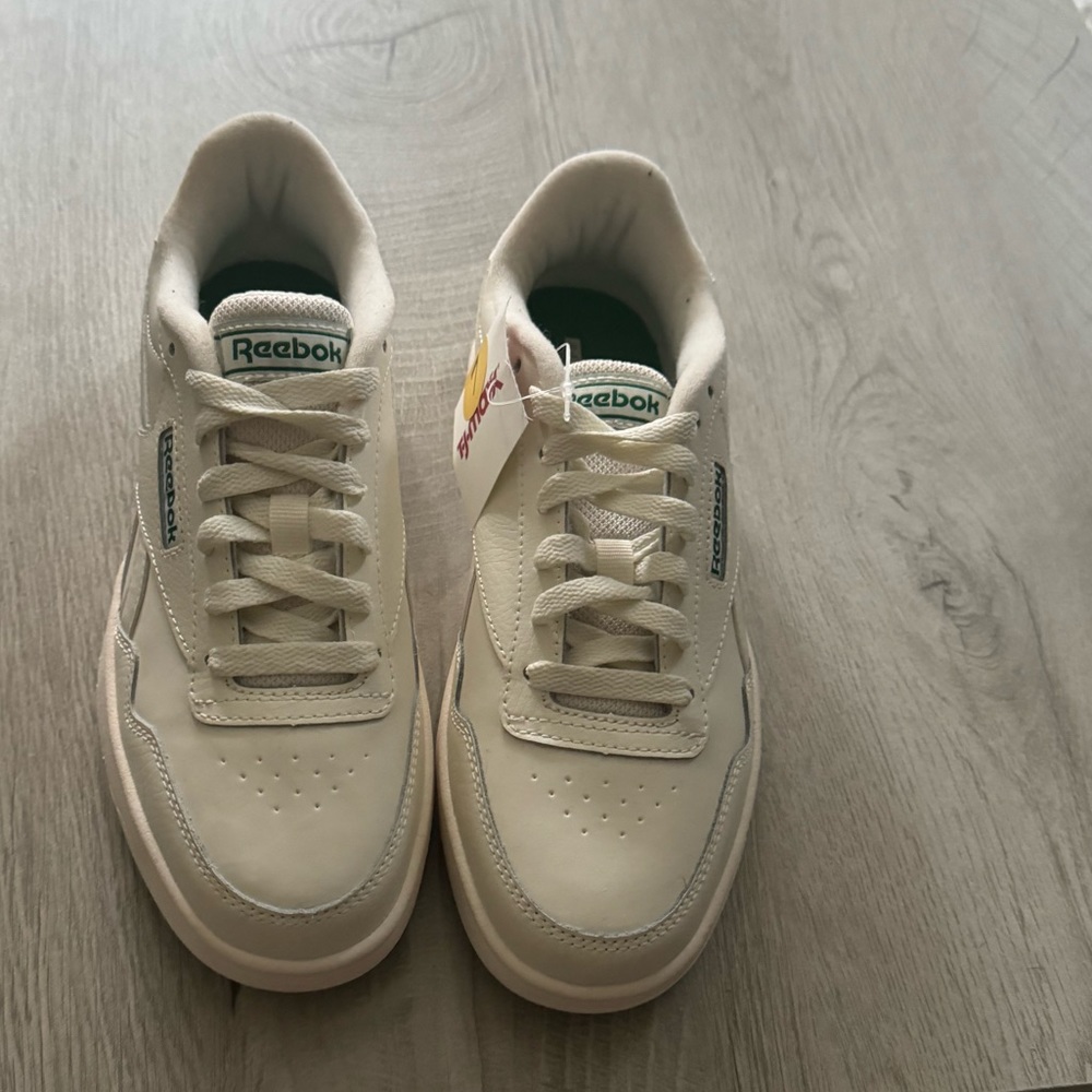 NWT Reebok Sneakers